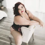 plus-dimension-posing-pointers-for-swish-boudoir-images