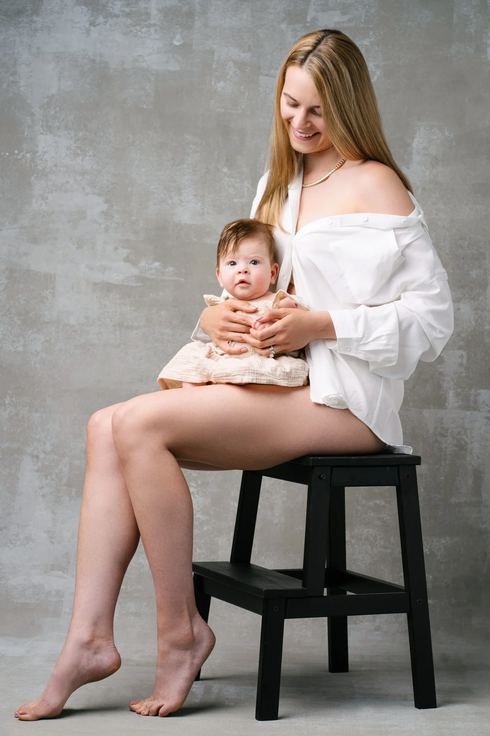 from-boudoir-babe-to-mama-endure:-your-trot-with-brooklyn-boudoir