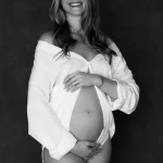 boudoir-for-mothers-to-be:-devour-your-bump,-mama!