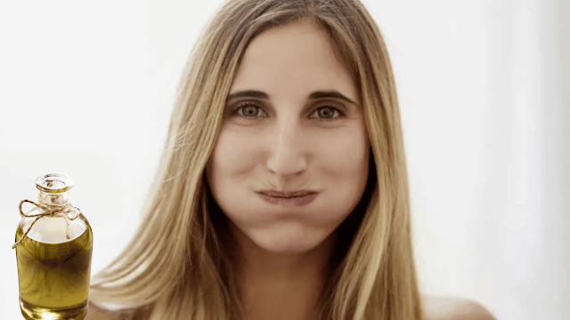 oil-pulling-with-coconut-barbies-beauty-bits oil-pulling-with-coconut-barbies-beauty-bits